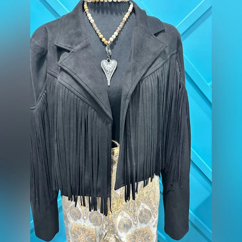 Chic Black Fringe Suede Jacket - Picture 2 of 6